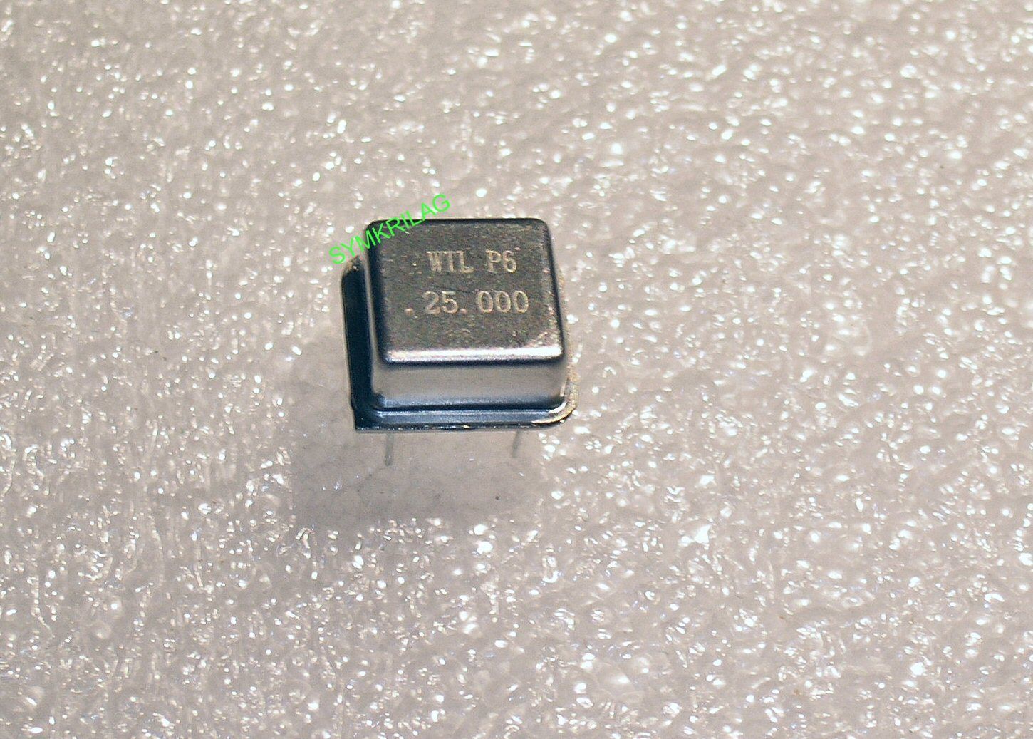 thumbnail image 2 of Rami Technology 32MHz Quartz Oscillator – Half-Size DIP – 5 Pack 2 of 6